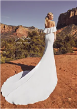 La Perle LP2014 Bridal Gown