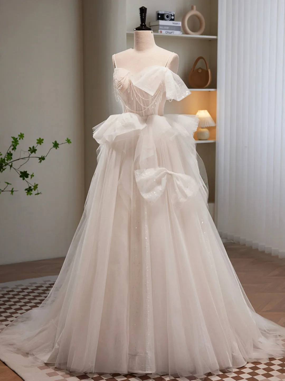 Light Champagne Tulle Long Princesse Dress Lovely Spaghetti Straps Evening Party Dress