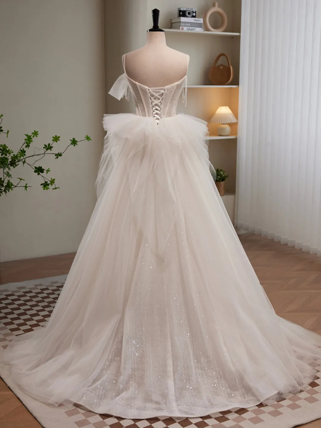 Light Champagne Tulle Long Princesse Dress Lovely Spaghetti Straps Evening Party Dress